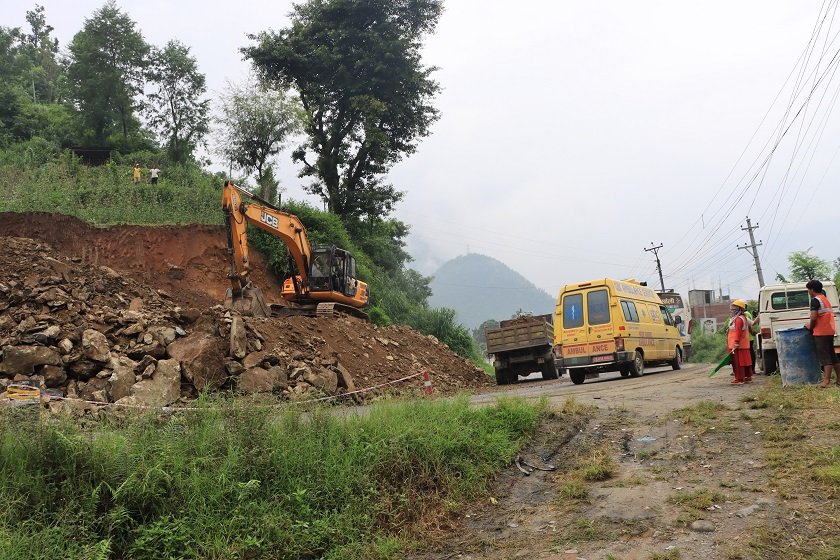 मुग्लिन–मलेखु सडक राति बन्द गरेर स्तरोन्नति गरिने