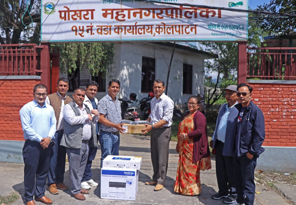 पाँच स्थानमा युनाइटेड क्लबद्धारा कम्प्युटर र प्रिन्टर वितरण