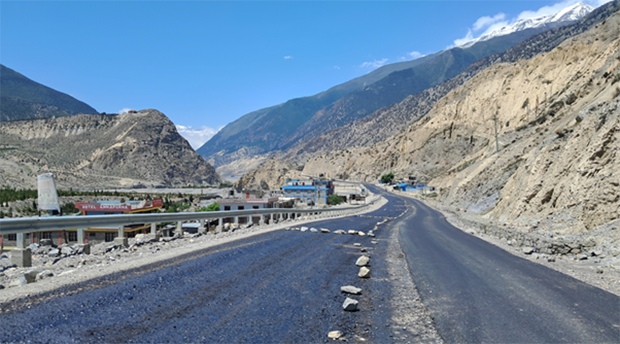 अवरुद्ध बेनी-जोमसोम सडक खुल्यो