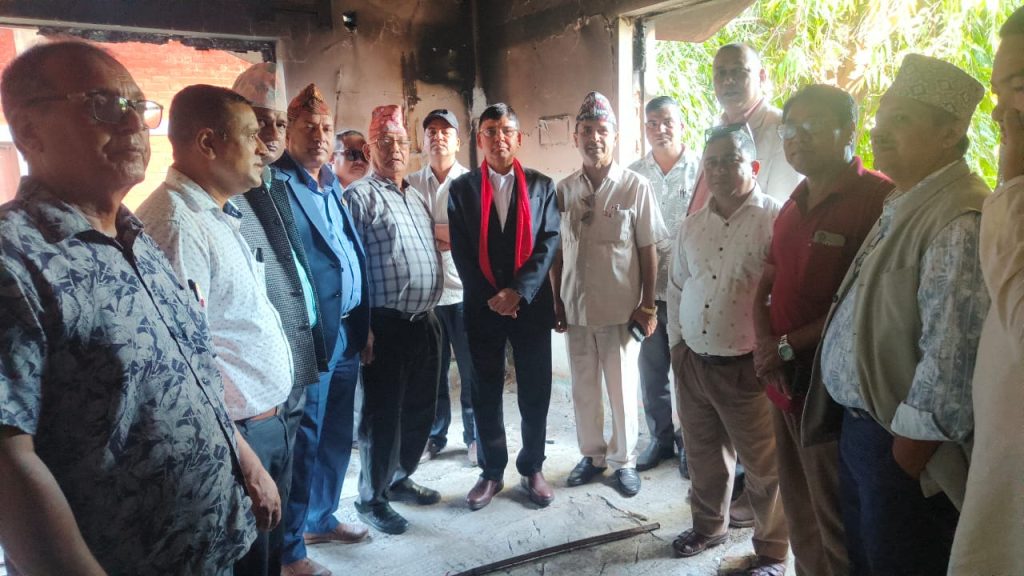 उच्च मनोबलका साथ पार्टी काममा लाग्न एमाले पोलिट्ब्युरो सदस्य एबम पूर्ब मन्त्री देबेन्द्र  दाहालको आग्रह