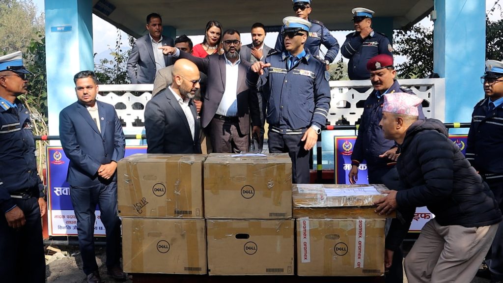 नेपाल प्रहरीलाई नेपाल लाईफ इन्स्योरेन्सको सहयोग