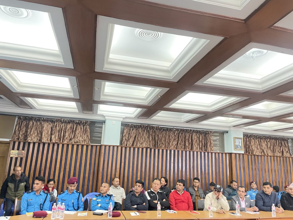 राजश्व चुहावट नियन्त्रणबारे पोखरामा छलफल  भन्सार छलेका र चोरीका सामान बिक्री–वितरण रोक्न व्यवसायायीको माग