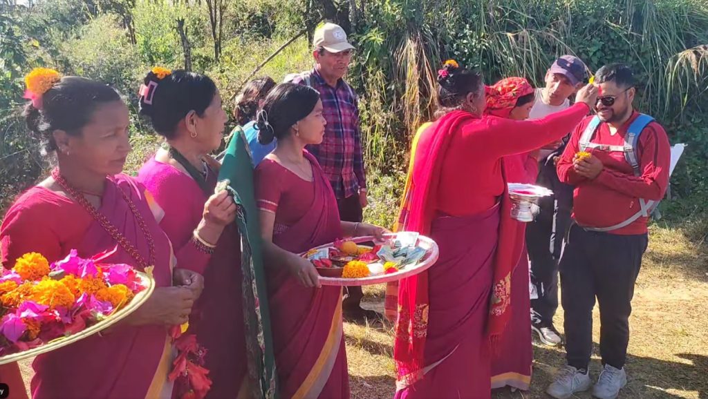 हाईकर्स क्लब नेपालको हाइकिङ ६५ औं श्रृङखला म्याग्देको हर्षपुरमा