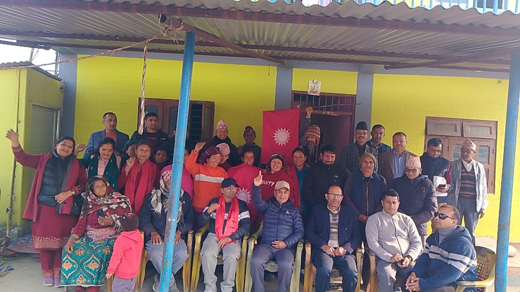 टोलमा देखिने र संसदमा सुनिने प्रतिनिधि आचार्य  – एमाले उम्मेदवार रश्मि आचार्यको जन्मथलो पोखरा ३३ भरत पोखरीका  स्थानीय बासिन्दा 