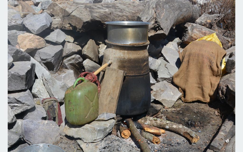 व्यवसाय दर्ता प्रमाण पत्रबिना घरेलु मदिरा बिक्री गर्नेलाई कारबाही हुने