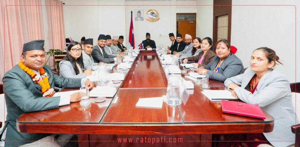 दलीय विद्यार्थी सङ्गठन हटाउने सरकारको घोषणा, स्नातकसम्म अध्ययन गर्न नागरिकता नचाहिने