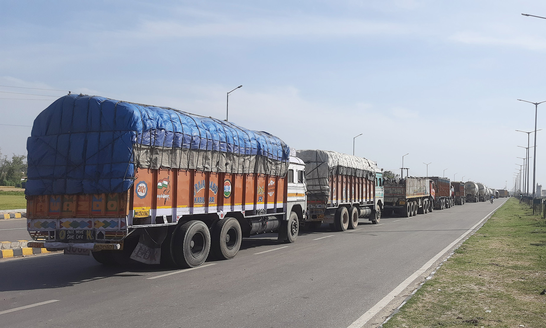 विश्व बैंकको प्रतिवेदनः मध्यपूर्व द्वन्द्वले नेपालका चार क्षेत्रमा असर, रेमिट्यान्स र इन्धन उच्च जाेखिममा