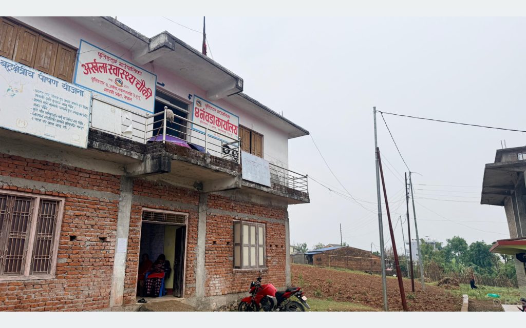 बिजुली पोल पुग्यो, बलेन बत्ती