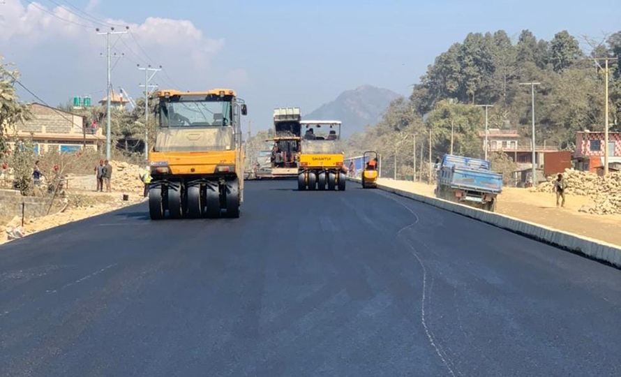 तेस्रो त्रैमाससम्म देशभरि ५४८ किलोमिटर नयाँ सडक कालोपत्र