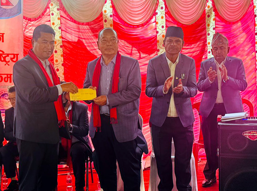 पोखरा स्पोर्टस अवार्डमा भूतपूर्व खेलाडी मञ्चको सहयोग