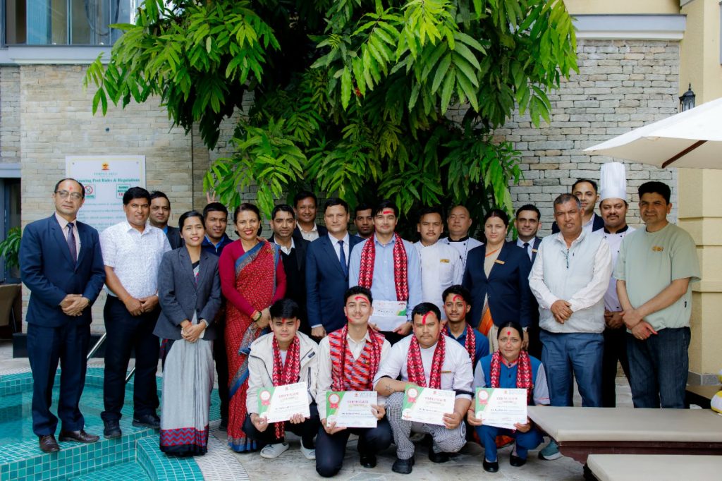 पोखराको टेम्पल बेल बुटिक होटलको प्रथम वार्षिकोत्सव विविध सामाजिक कार्यक्रम