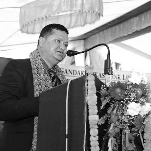 कार दुर्घटनामा व्यवसायी रेशम थापाको निधन
