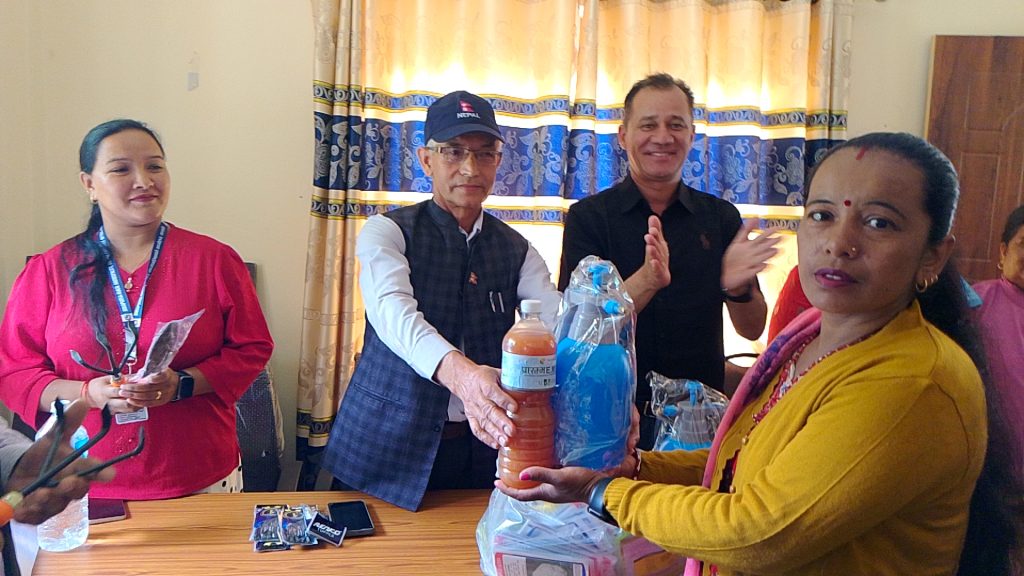 कास्कीको अन्नपूर्ण गापाद्वारा एक घर एक करेसावारि कार्यक्रम शुरूवात