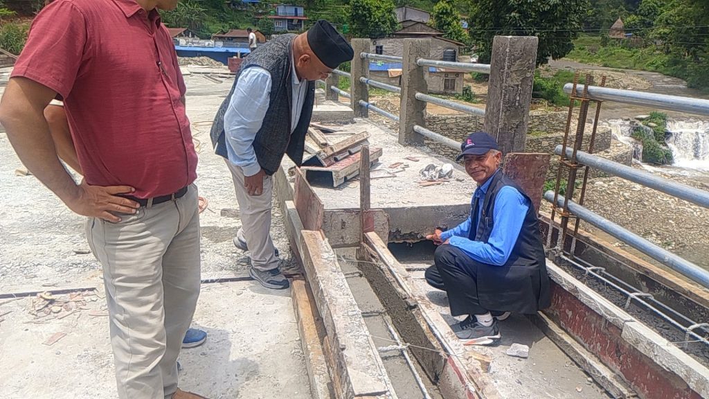 जिल्ला समन्वय समिति कास्कीद्वारा प्रदेश सरकारका बिकास  आयोजना अगुगमन