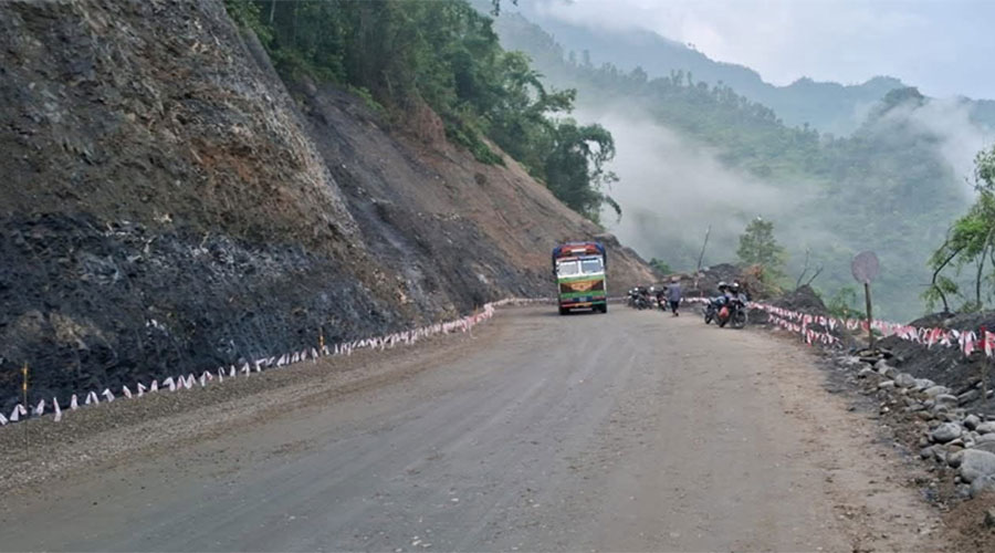 पृथ्वी राजमार्ग  दुईतर्फी संचालन आयो