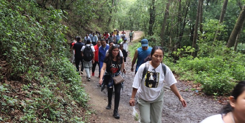 कास्कीमा पदयात्रा रोक, ४ बजेपछि ग्रामीण सडकमा गाडी नचल्ने
